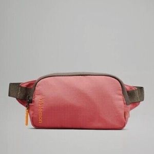 Lululemon Belt Bag MINI Brier Rose